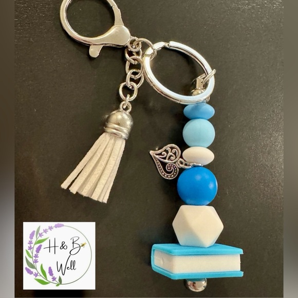 None Other - Book lovers keychain | Handmade by me